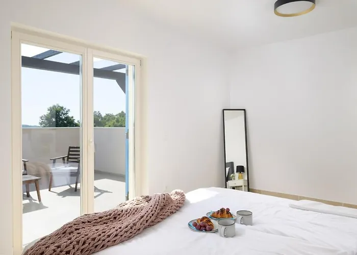 Mare Blue By Istrialux * Pifari