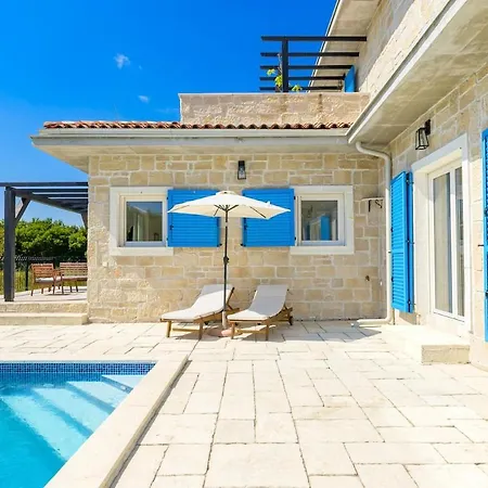 Villa Mare Blue By Istrialux Pifari